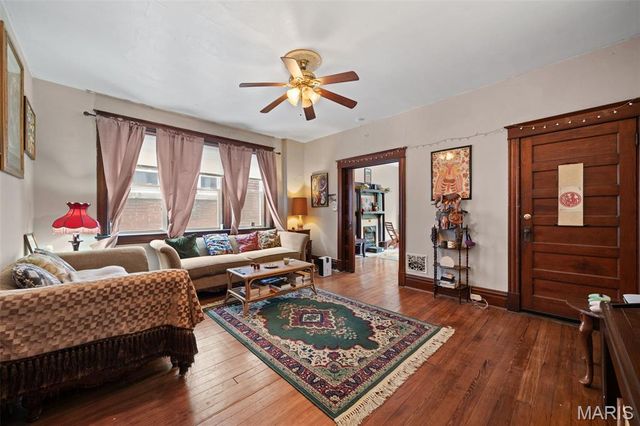 3630 Bamberger Avenue, St Louis, MO 63116
