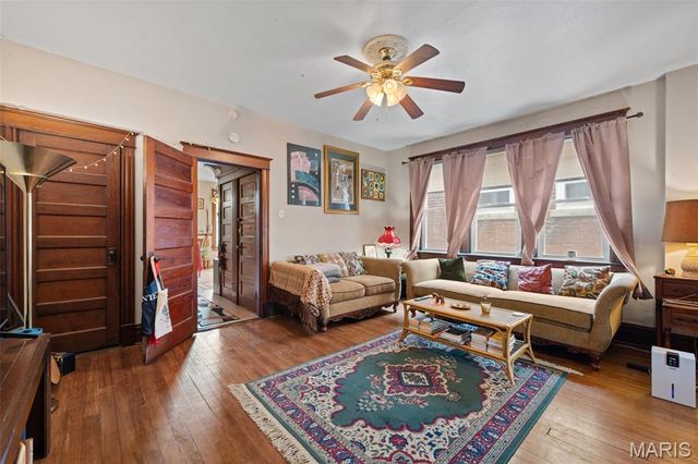 3630 Bamberger Avenue, St Louis, MO 63116