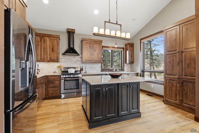 2750 GOLD CREEK PL, Rapid City, SD 57702