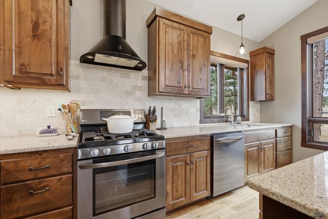 2750 GOLD CREEK PL, Rapid City, SD 57702