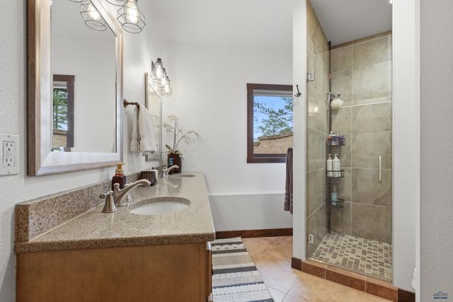 2750 GOLD CREEK PL, Rapid City, SD 57702