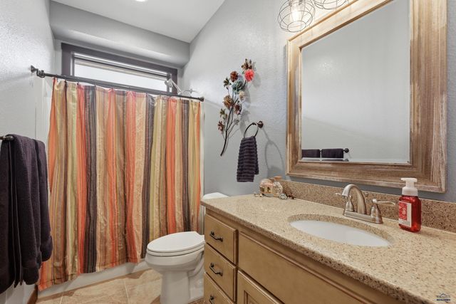 2750 GOLD CREEK PL, Rapid City, SD 57702