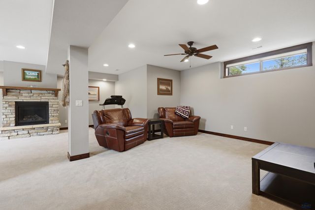 2750 GOLD CREEK PL, Rapid City, SD 57702