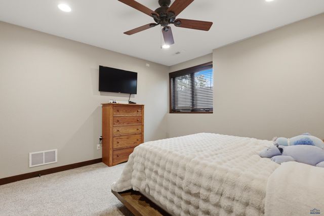 2750 GOLD CREEK PL, Rapid City, SD 57702