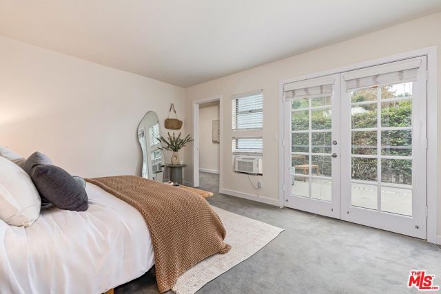 215 Entrada Drive, Santa Monica, CA 90402