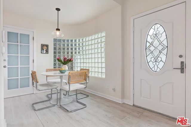 215 Entrada Drive, Santa Monica, CA 90402