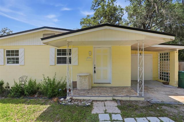 810 S MASSACHUSETTS AVENUE, Deland, FL 32724