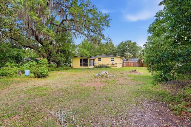 810 S MASSACHUSETTS AVENUE, Deland, FL 32724