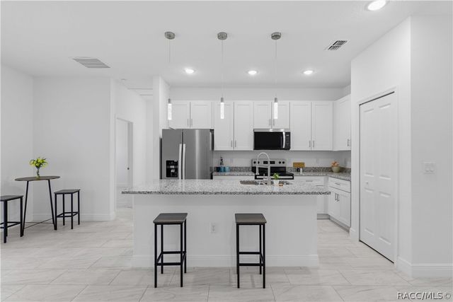1985 W Corrine Street, Dunnellon, FL 34434