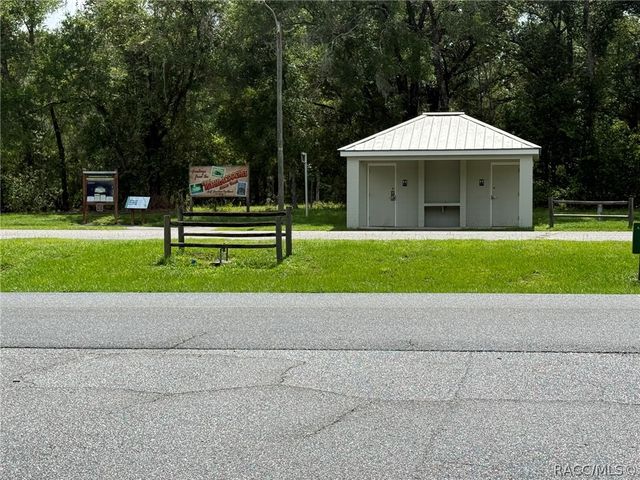 1985 W Corrine Street, Dunnellon, FL 34434