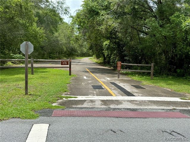 1985 W Corrine Street, Dunnellon, FL 34434