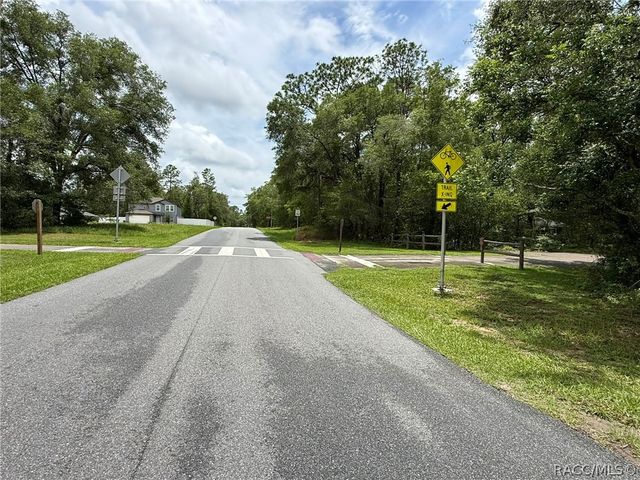 1985 W Corrine Street, Dunnellon, FL 34434