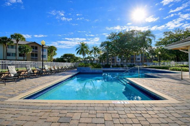 9933 Westview Drive 413, Coral Springs, FL 33076