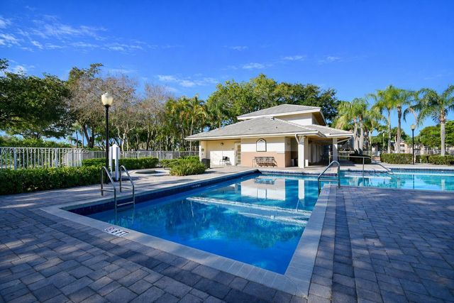 9933 Westview Drive 413, Coral Springs, FL 33076