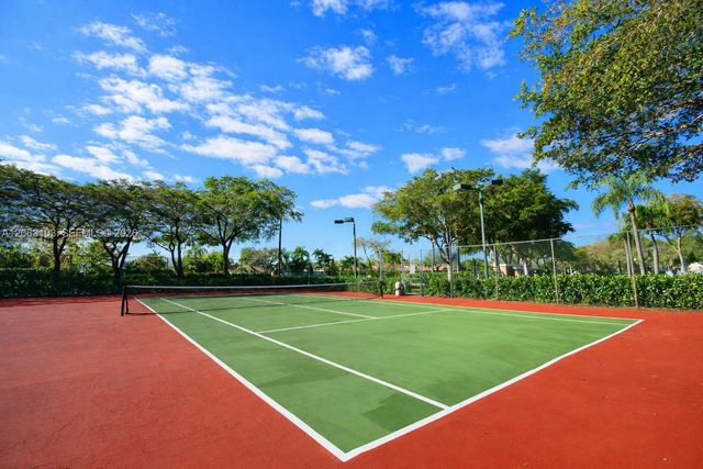 9933 Westview Drive 413, Coral Springs, FL 33076