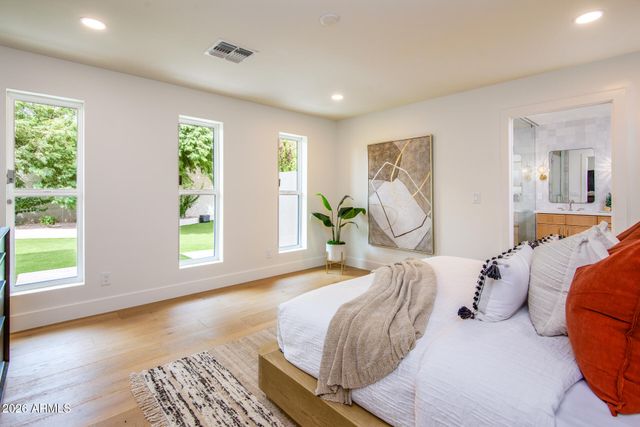 8544 E SAN LORENZO Drive, Scottsdale, AZ 85258