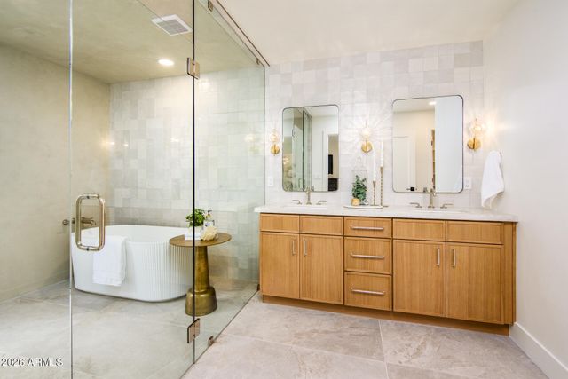 8544 E SAN LORENZO Drive, Scottsdale, AZ 85258