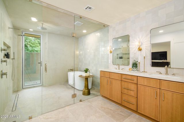 8544 E SAN LORENZO Drive, Scottsdale, AZ 85258