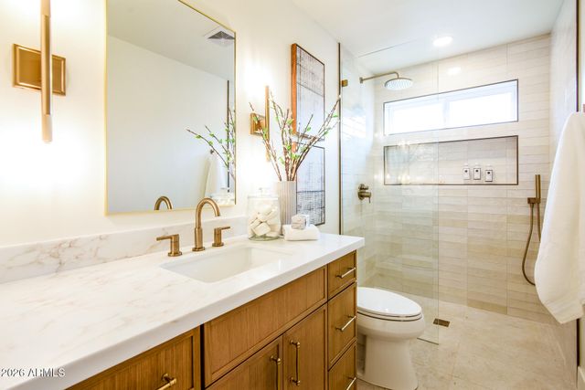 8544 E SAN LORENZO Drive, Scottsdale, AZ 85258