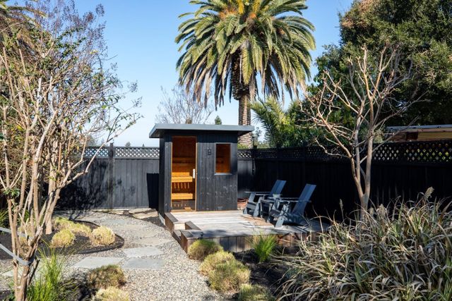 520 E Edith Avenue, Los Altos, CA 94022