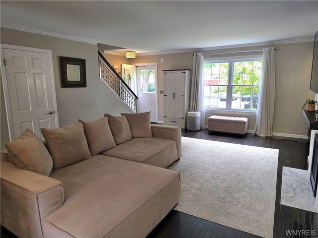 98 Hickory Hill Road, Amherst, NY 14221