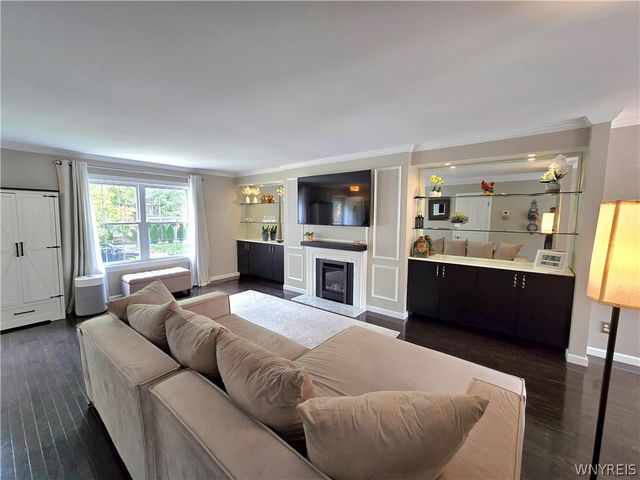 98 Hickory Hill Road, Amherst, NY 14221