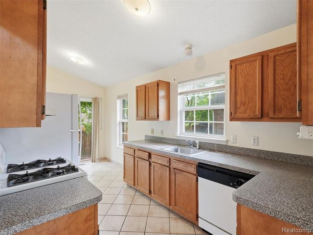 349 Daniel Avenue, Westland, MI 48186