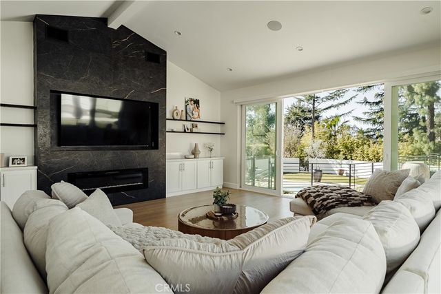 5129 New York, La Crescenta, CA 91214