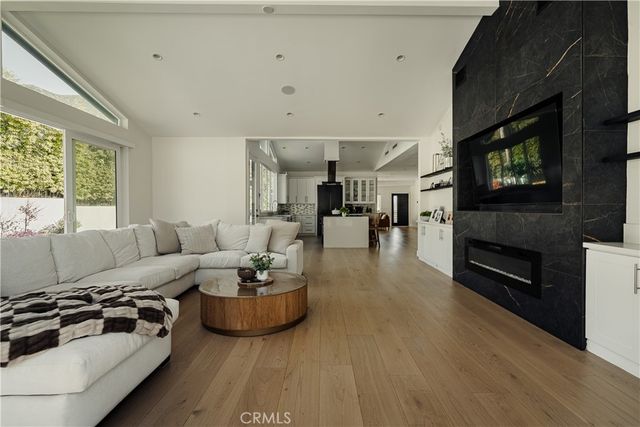 5129 New York, La Crescenta, CA 91214