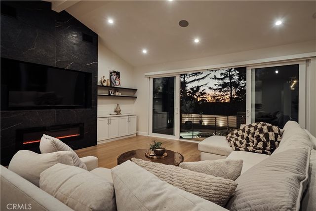 5129 New York, La Crescenta, CA 91214