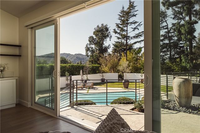 5129 New York, La Crescenta, CA 91214