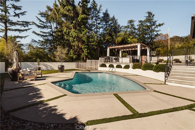 5129 New York, La Crescenta, CA 91214