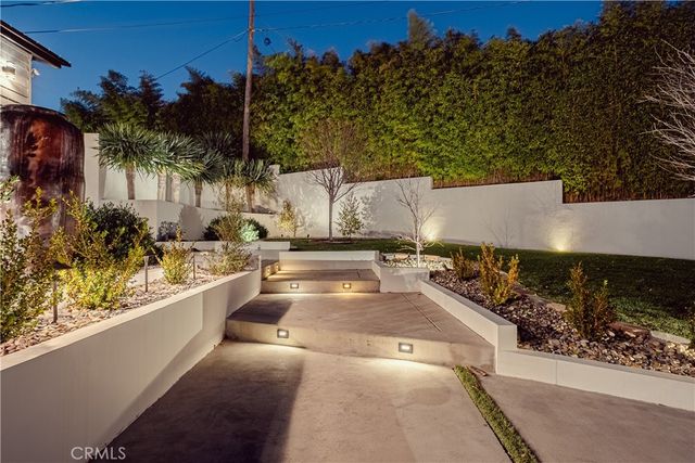 5129 New York, La Crescenta, CA 91214