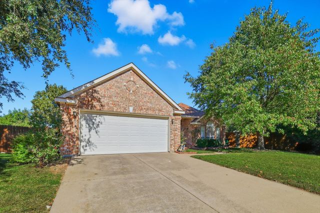5001 Blanco Drive, Haltom City, TX 76137