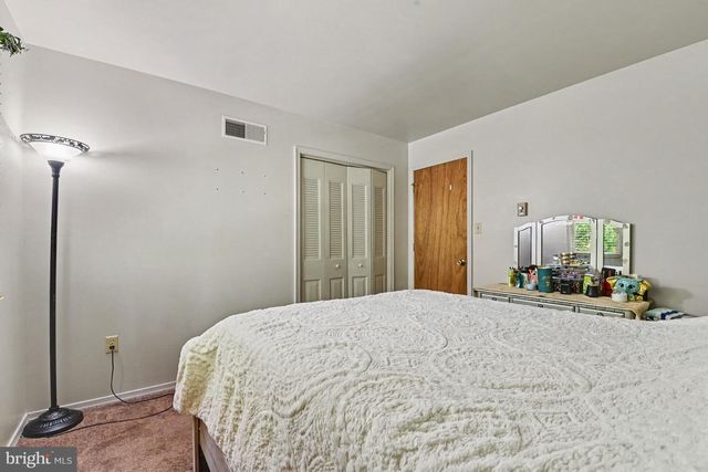 1241 RIVERVIEW RD, Dauphin, PA 17018