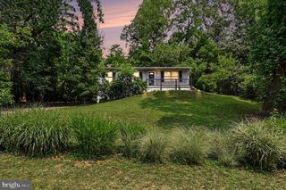 1241 RIVERVIEW RD, Dauphin, PA 17018