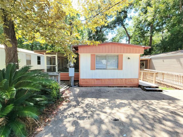 14245 E Ravine, Willis, TX 77318