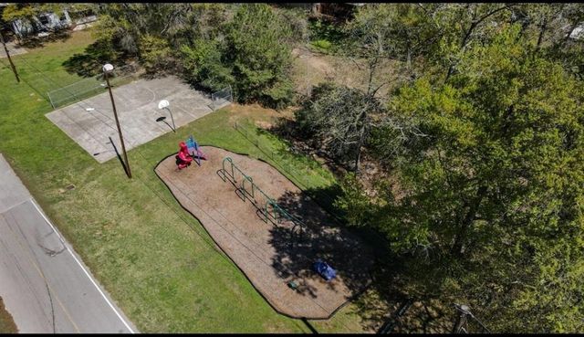 14245 E Ravine, Willis, TX 77318