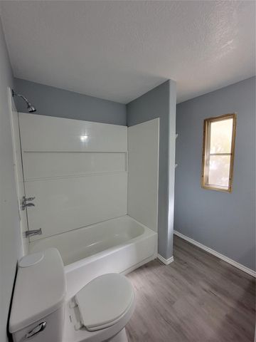 14245 E Ravine, Willis, TX 77318