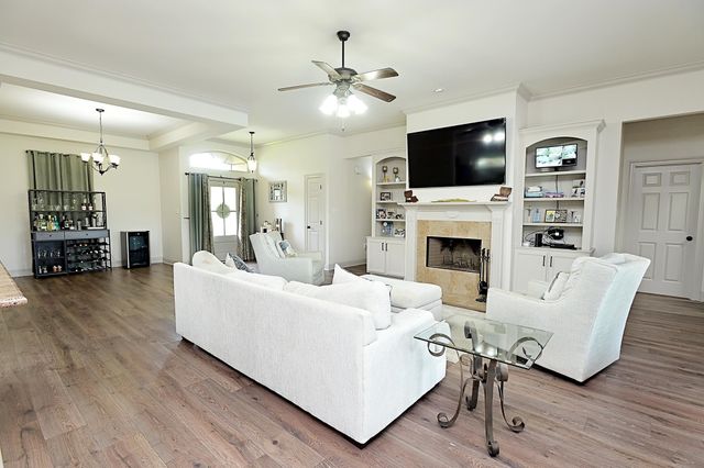 1024 Hwy 20 Highway, Thibodaux, LA 70301