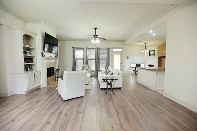 1024 Hwy 20 Highway, Thibodaux, LA 70301