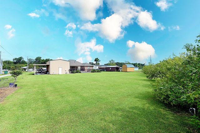 1024 Hwy 20 Highway, Thibodaux, LA 70301