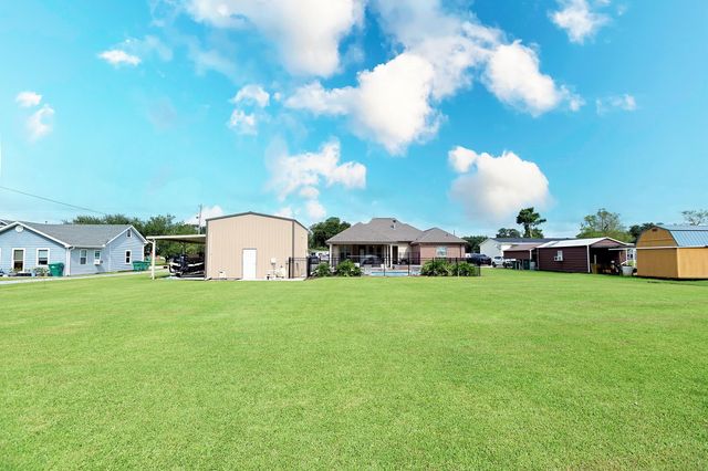 1024 Hwy 20 Highway, Thibodaux, LA 70301