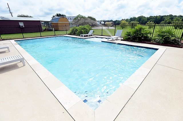 1024 Hwy 20 Highway, Thibodaux, LA 70301