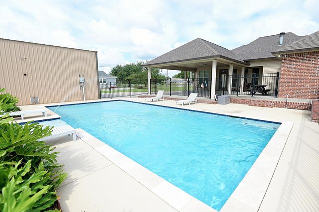 1024 Hwy 20 Highway, Thibodaux, LA 70301