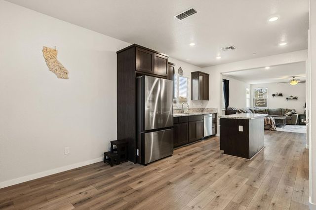 5702 Seedling Way, Linda, CA 95901