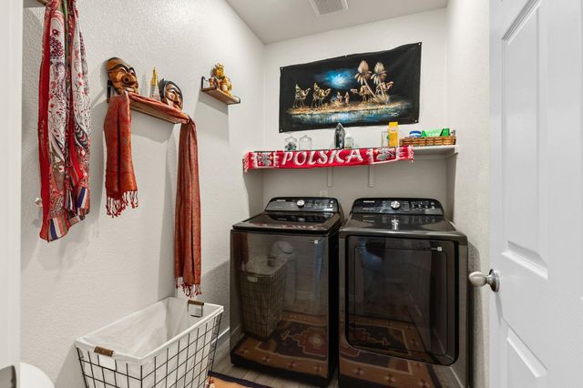 5702 Seedling Way, Linda, CA 95901