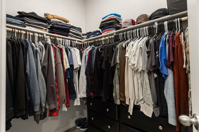 5702 Seedling Way, Linda, CA 95901