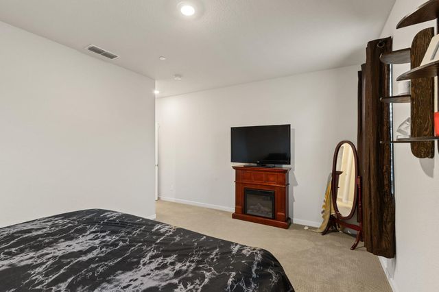 5702 Seedling Way, Linda, CA 95901