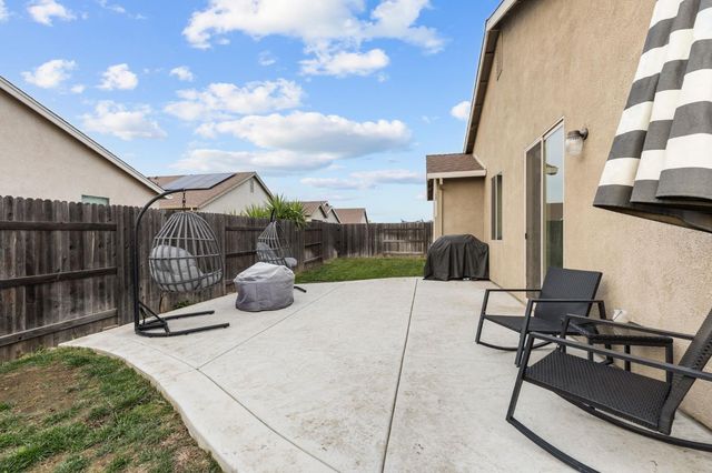 5702 Seedling Way, Linda, CA 95901